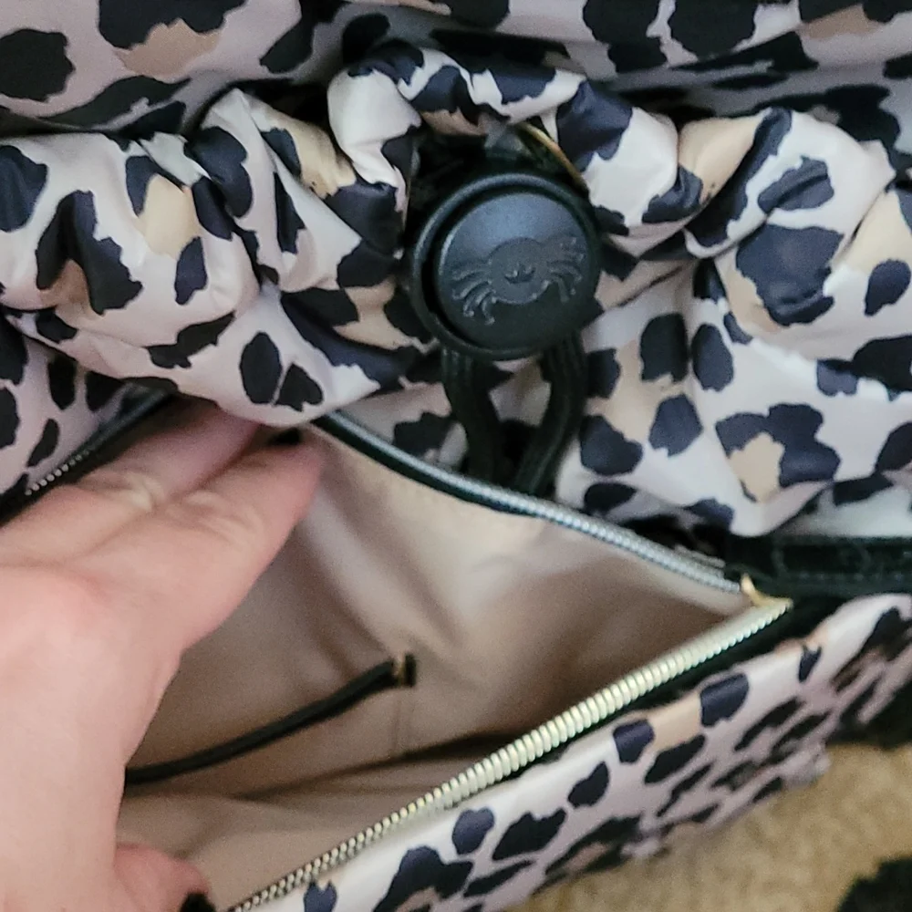 DREAM BACKPACK™ DIAPER BAG - Picture 4 of 7